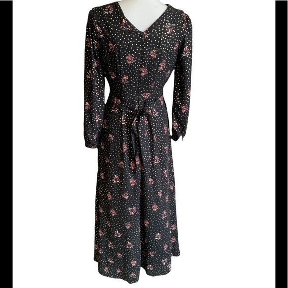 NY Collection Dresses & Skirts - Women’s NY collection petite PXS dress. Black, gold with maroon flowers.
